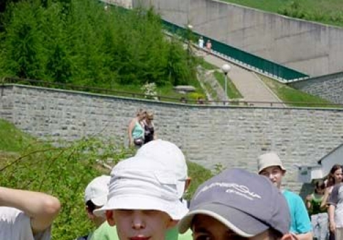 e1e8b454f523c40ca6a75033a9db3bae_f593.jpg