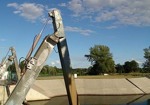 acd429c8f5696220136f298267d74b3a_f344.jpg